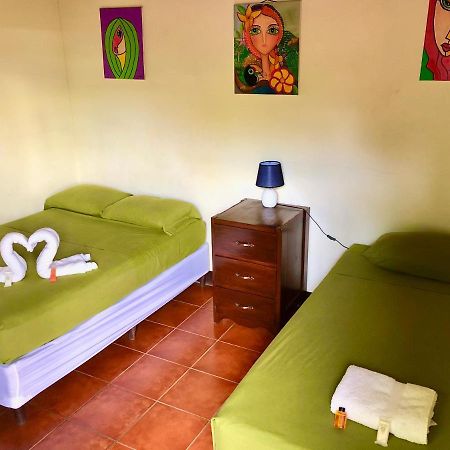Casa Lula Leon Hostal Eksteriør bilde